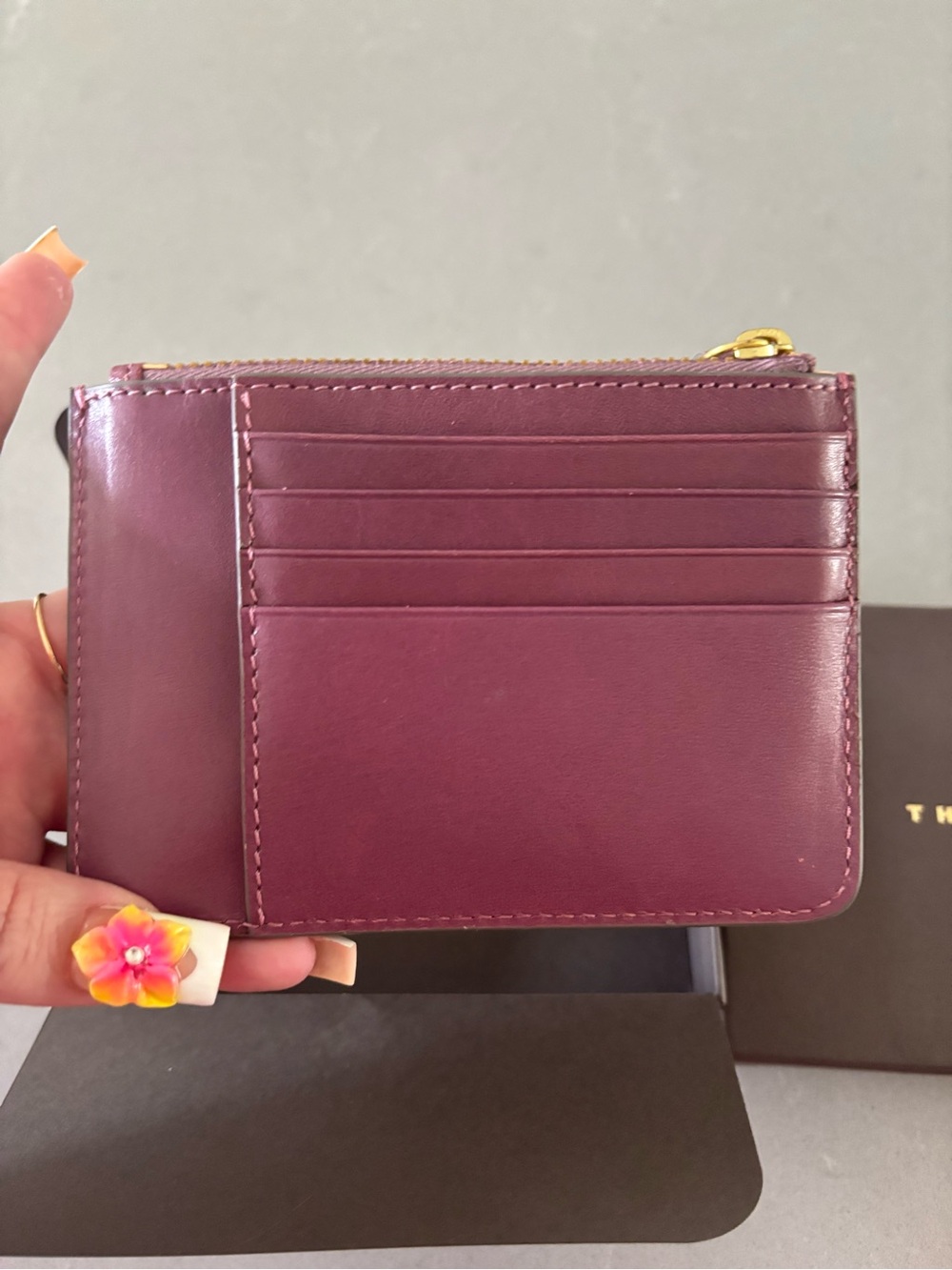 The Bridge Leather Zip Card Holder Wallet in Burgundy - Picture 2 of 4